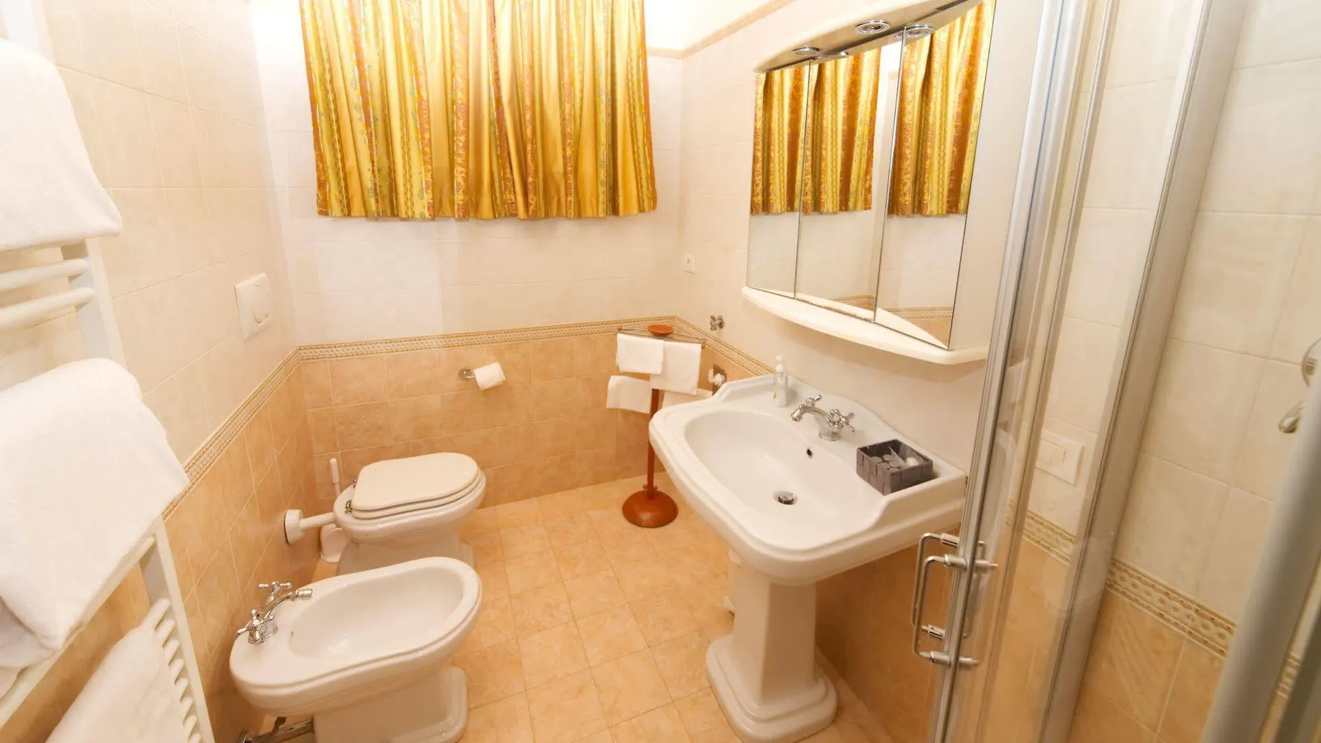 Residenze L'Uncinaia Holiday House Perugia