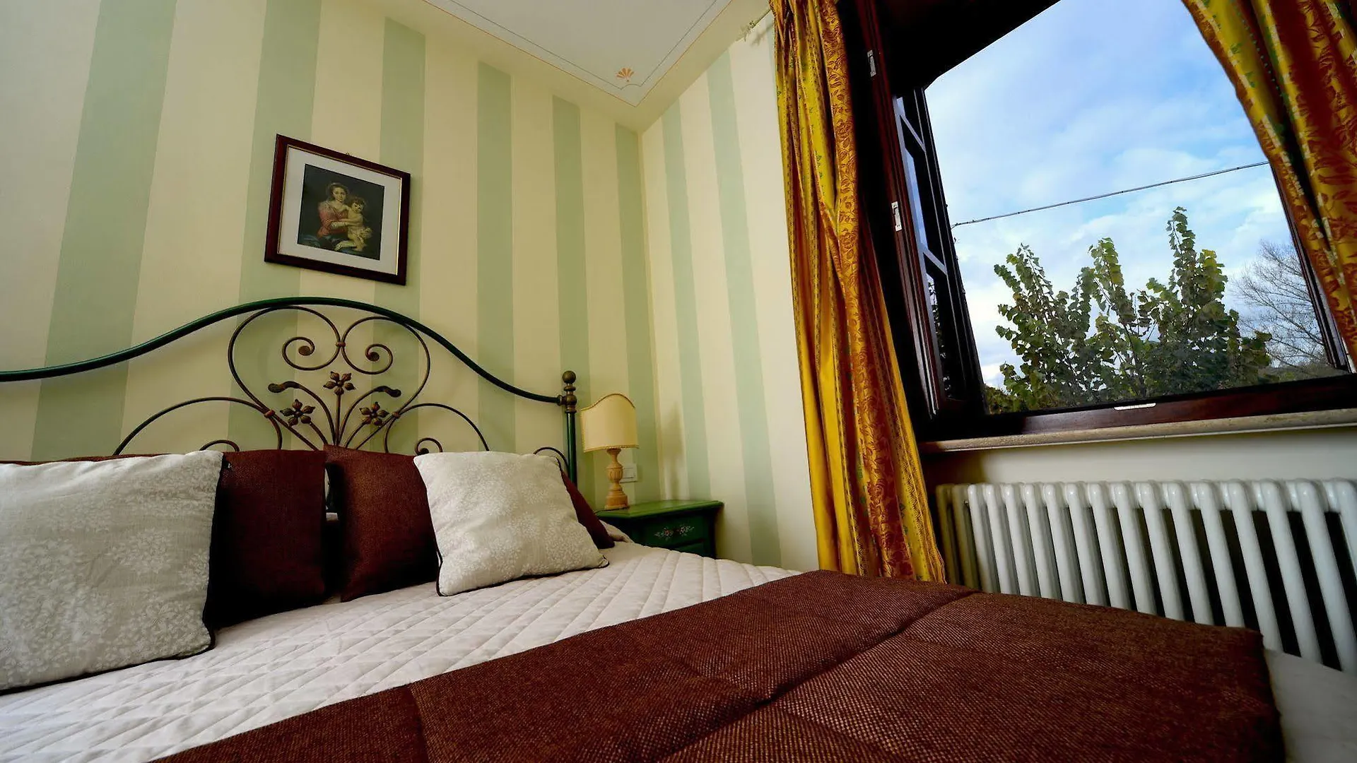 Residenze L'Uncinaia Holiday House Perugia